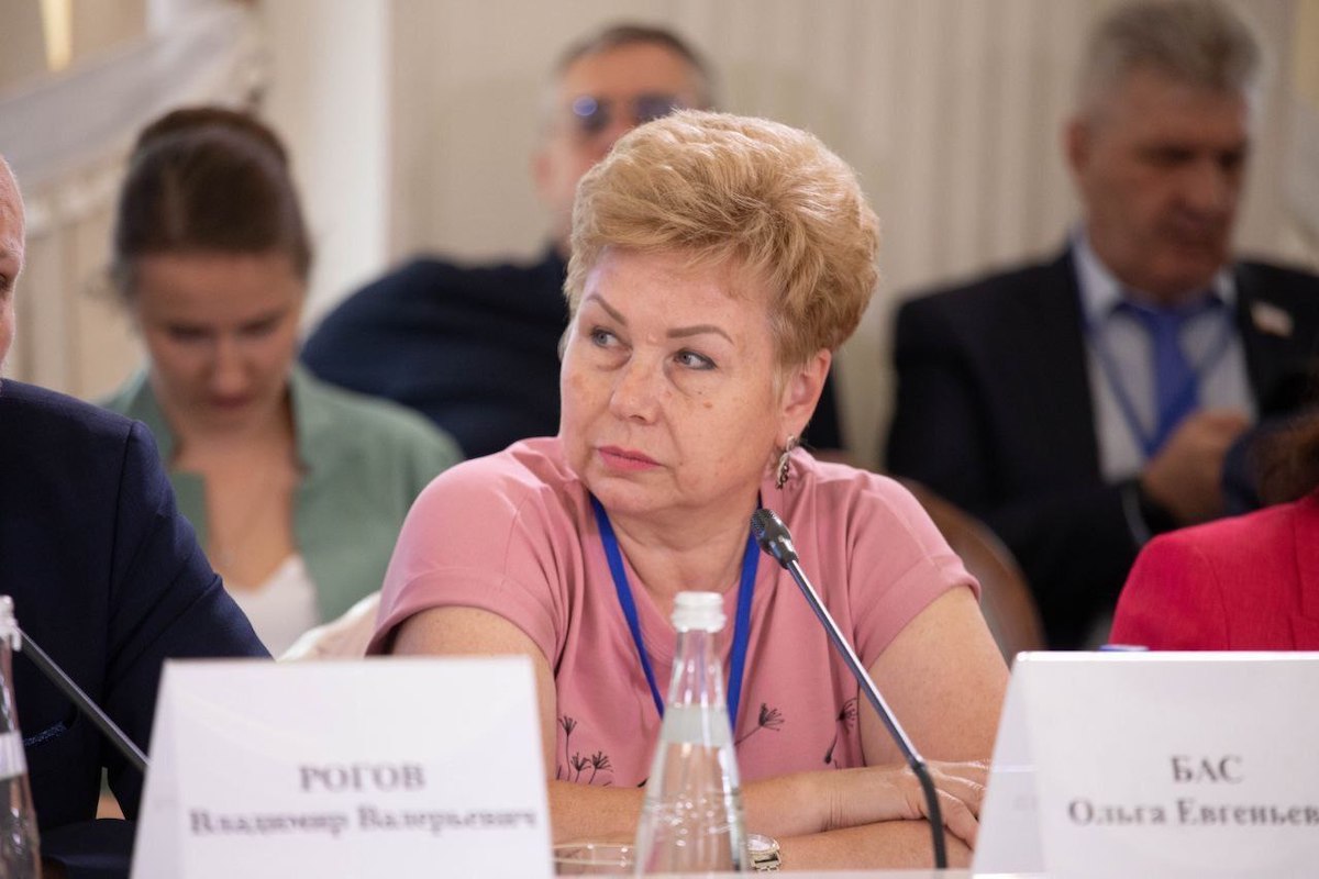 Луганська колаборантка голосувала в російському парламенті за заборону зміни статі в Росії