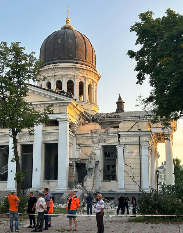 Одесити показали, як зараз виглядають об’єкти, які постраждали внаслідок нічної атаки
