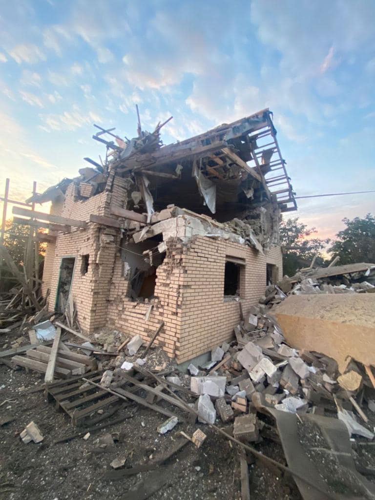 Вночі окупанти випустили ракети по території України. В Київській області показали наслідки падіння уламків