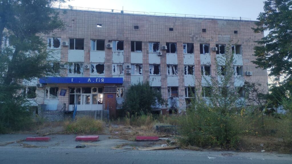 В Сєвєродонецьку показали, як зараз виглядають лікарні, зруйновані росіянами