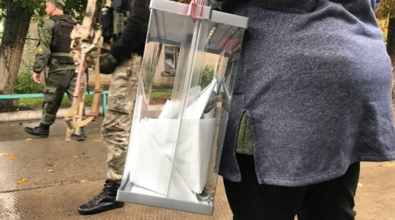 У “виборчих списках” на окупованій Луганщині знаходять невідомих людей