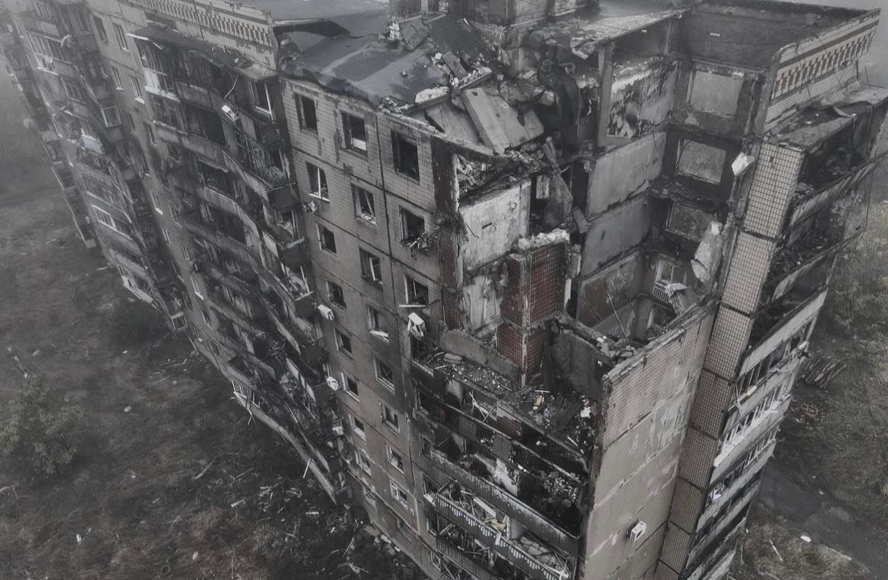 12 авіабомб за 20 хвилин. Авдіївку продовжують обстрілювати з усіх видів зброї