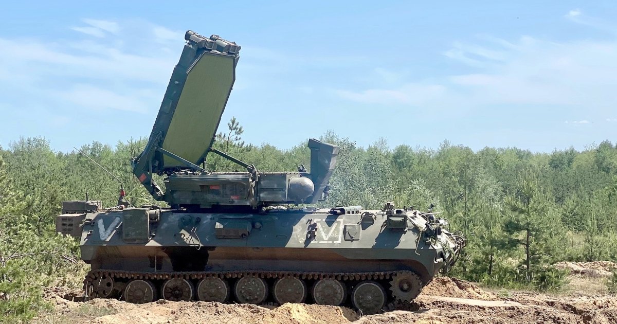 Українські військові показали, як знищили на Донецькому напрямку російську РЛС “Зоопарк-1”