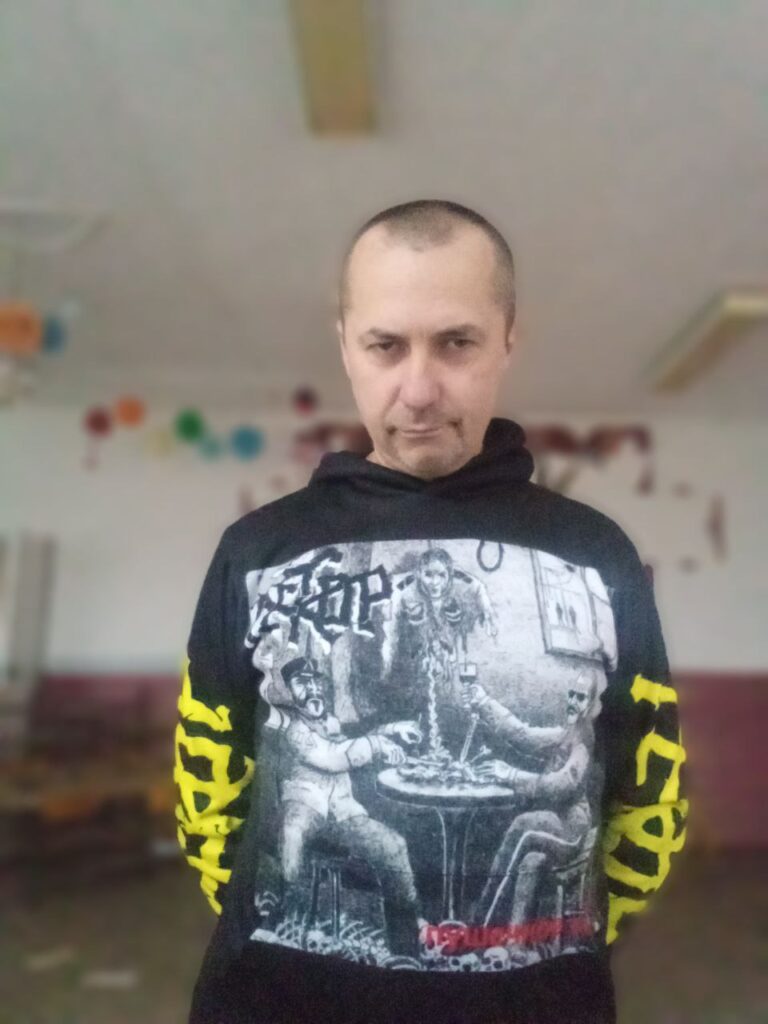 “Бій припинився. Щоби заспокоїтися, я ввімкнув музику”. – Розповідь українського інструменталіста на передовій