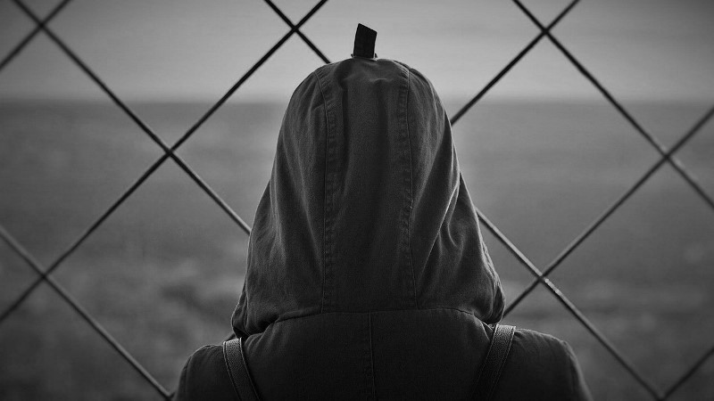 На окупованій Луганщині вчителів змушують шпигувати за учнями та рахувати, скільки соцмереж перевірено