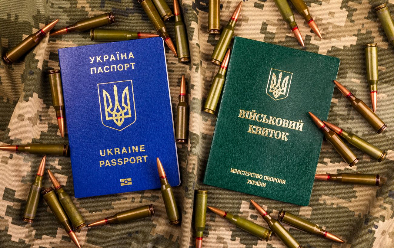 Воєнний стан та мобілізацію хочуть продовжити ще на три місяці. Зеленський подав у Раду відповідні законопроєкти