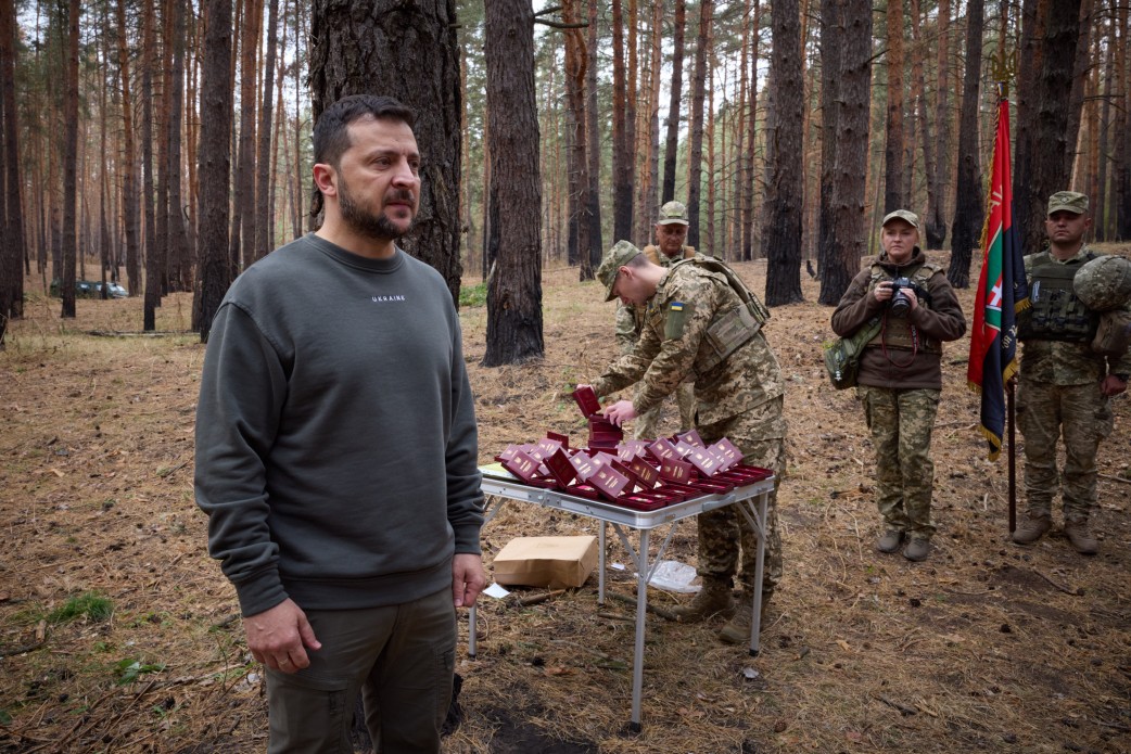 Зеленський привітав військових, які воюють на Куп’янсько-Лиманському напрямку