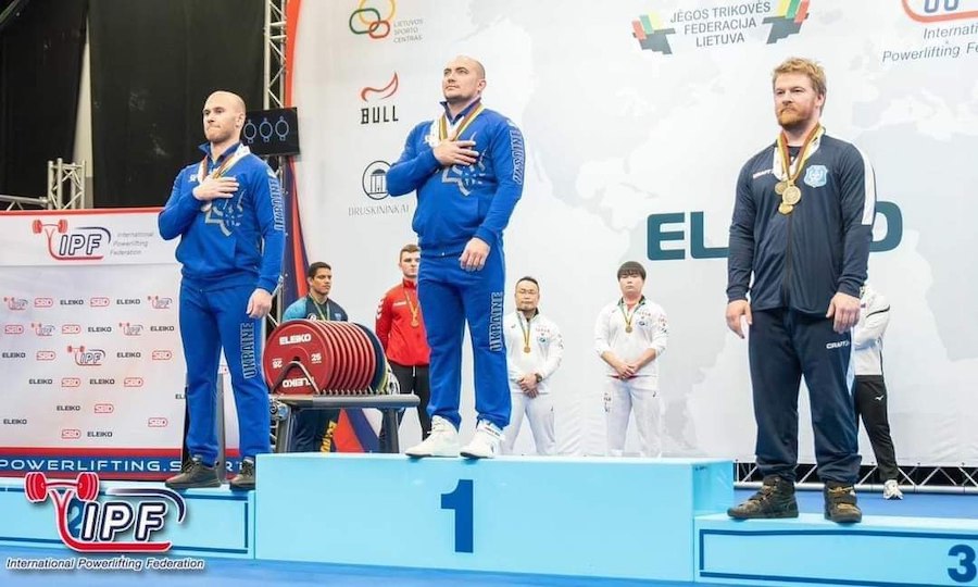 Житель нині окупованого Рубіжного втретє взяв титул чемпіона світу з пауерліфтингу
