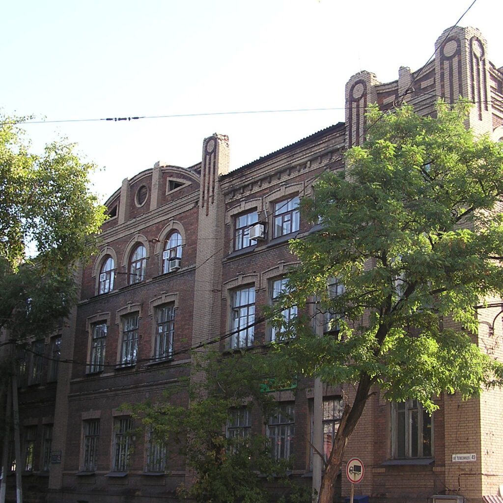 “Приліт” в Донецьку стався по будівлі Центру безпілотних систем, де готували операторів БПЛА