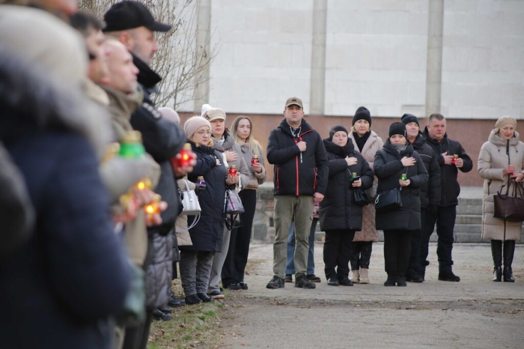У Дніпрі на Алеї захисників Луганщини вшанували пам’ять загиблих воїнів ЗСУ