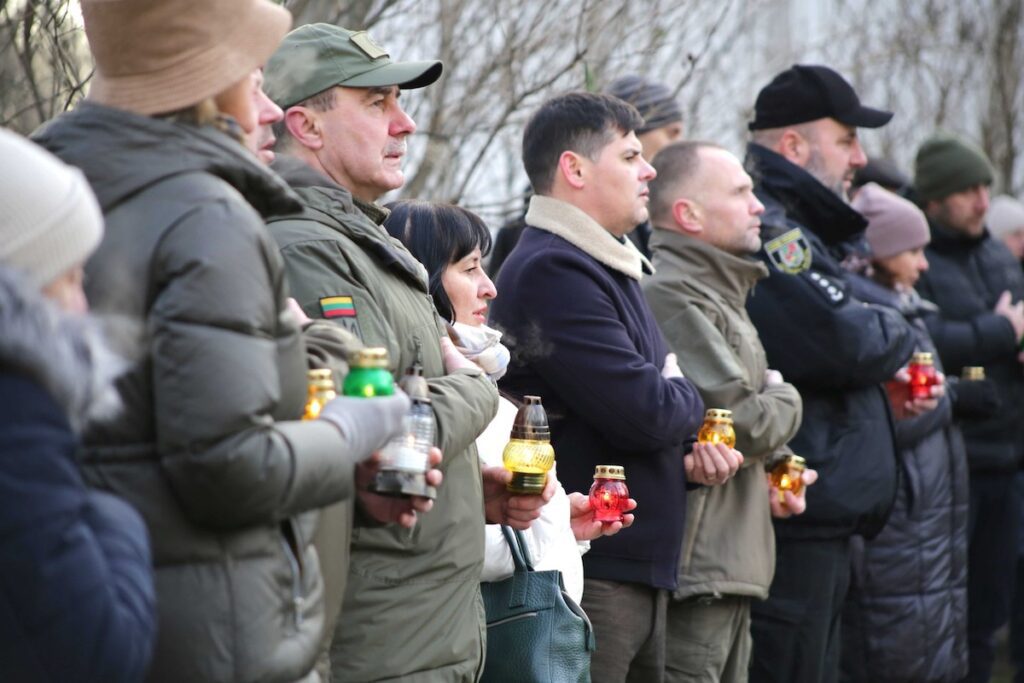 У Дніпрі на Алеї захисників Луганщини вшанували пам’ять загиблих воїнів ЗСУ