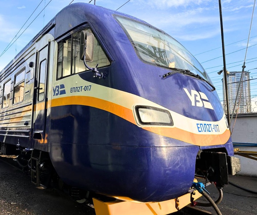 У Києві модернізували електропоїзд, побудований у Луганську