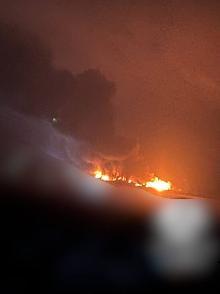 У Горлівці почалася масштабна пожежа в колишньому “Епіцентрі”. Опубліковане відео вогню