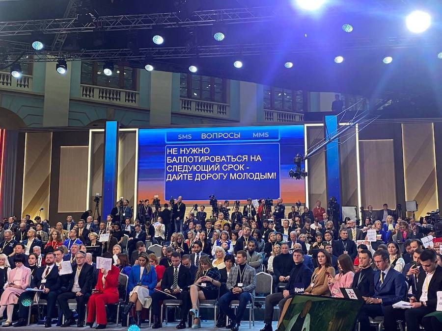 Коли мобілізованих відпустять і де змінюваність влади у РФ. Путіну на пресконференції поставили десятки незручних запитань