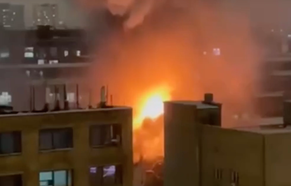 У Москві горить завод, де виробляють електротехнічне обладнання для армії. Опубліковане відео