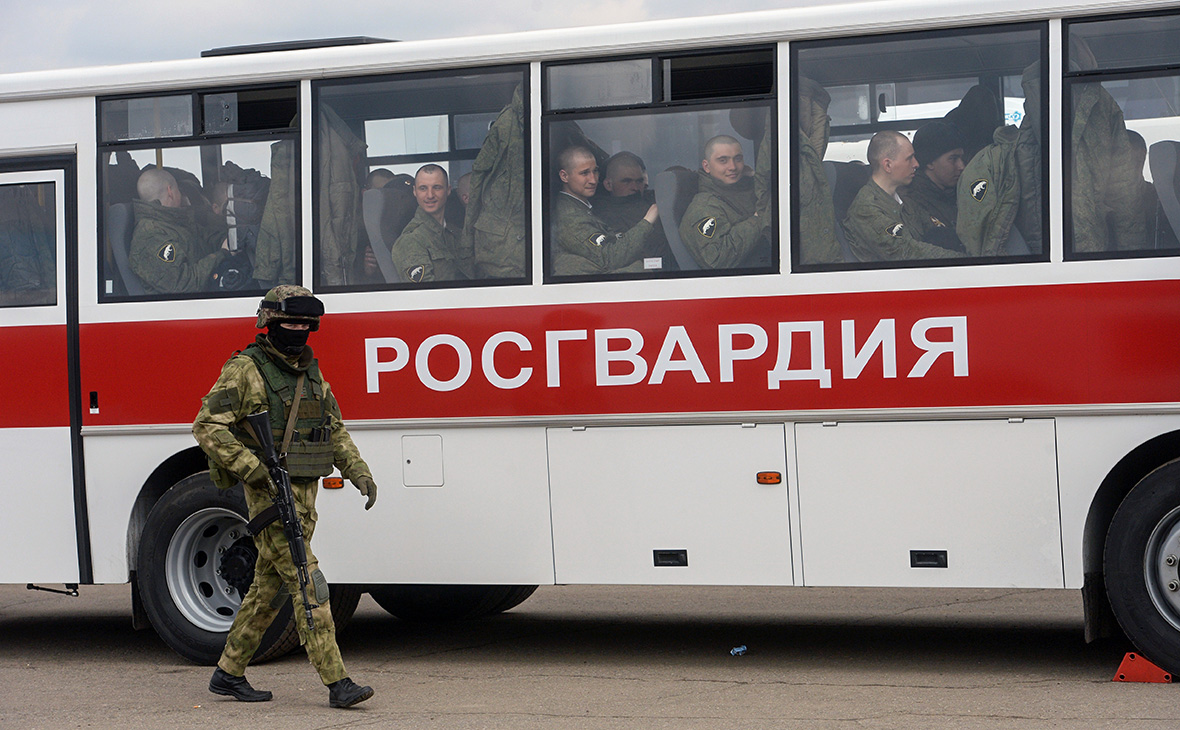 У Росії фура протаранила колонну Росгвардії. Опубліковане відео
