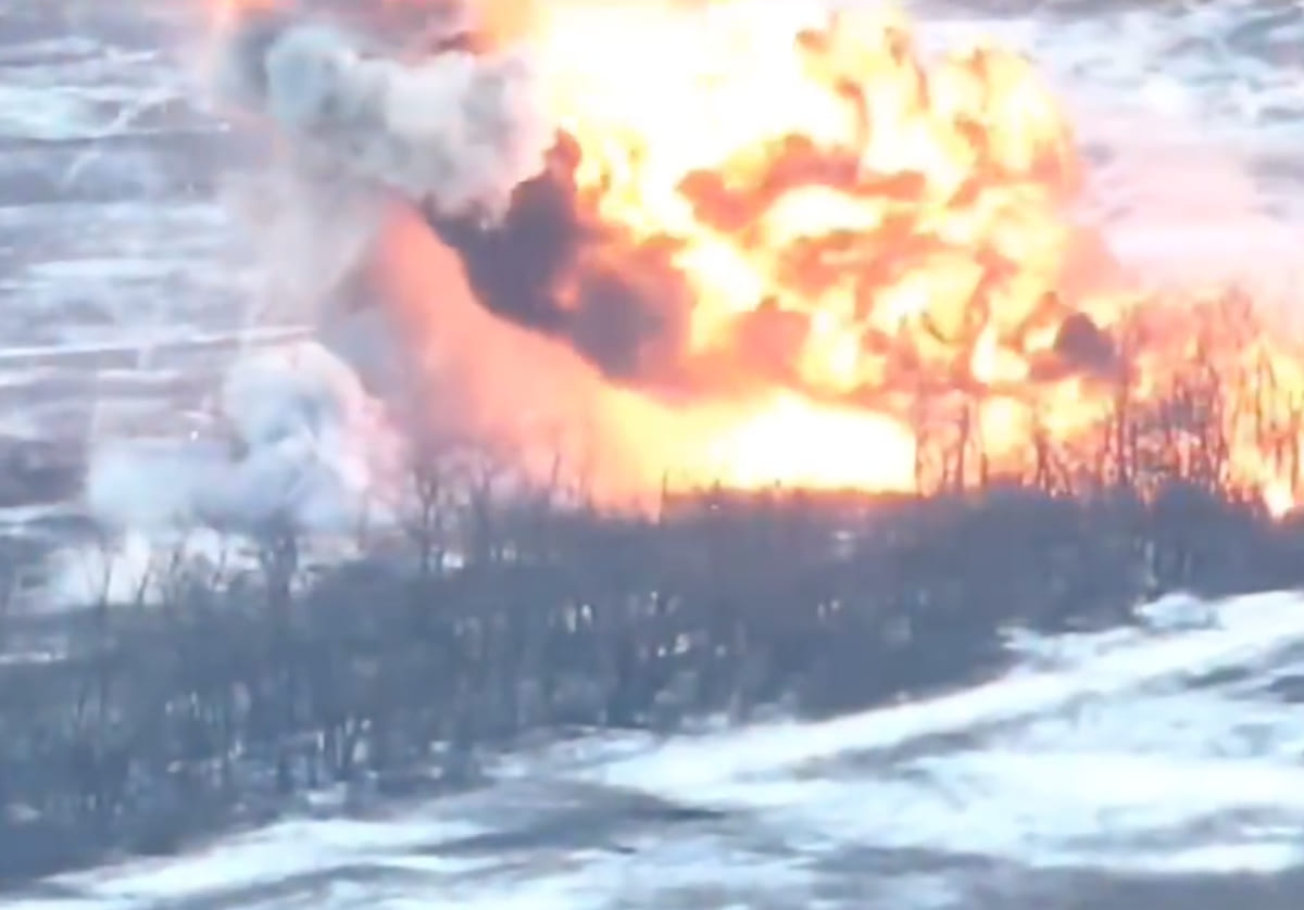 ЗСУ показали відео відбиття атаки російської бронетехніки на Лиманському напрямку