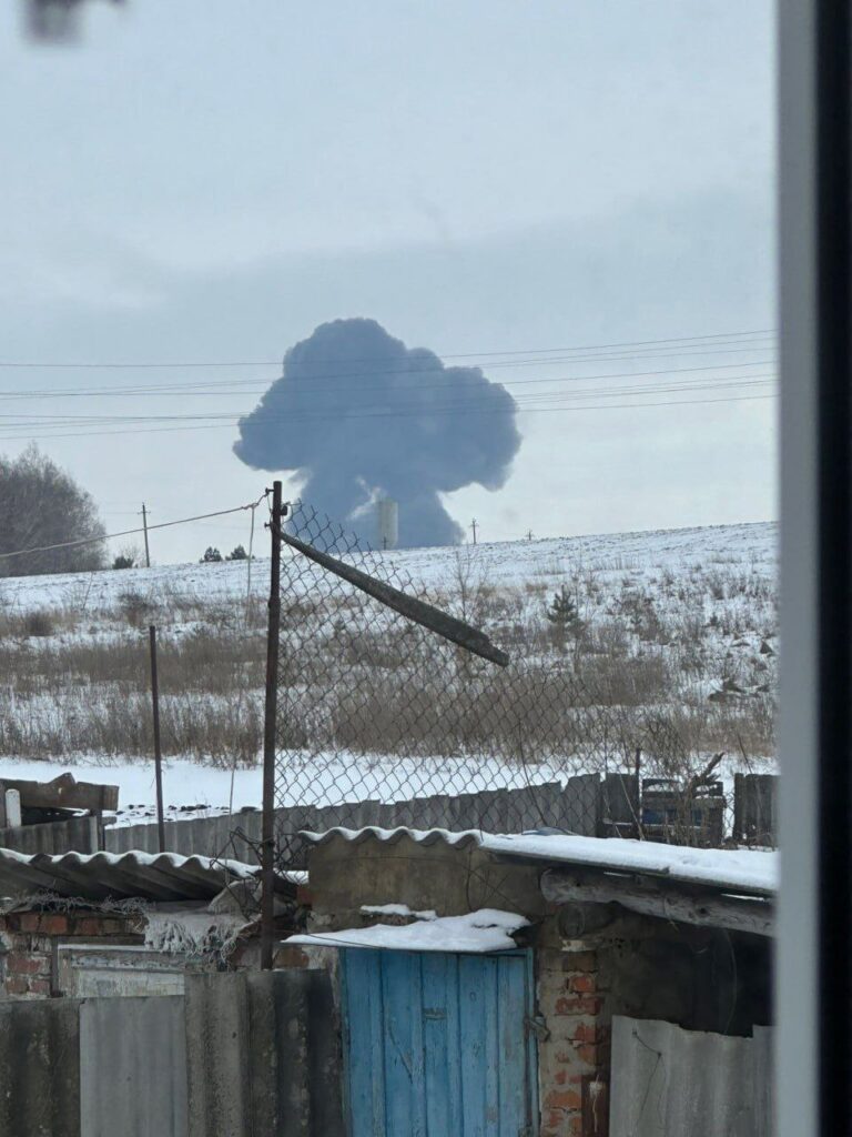 Падіння російського літака Іл-76 потрапило на відео