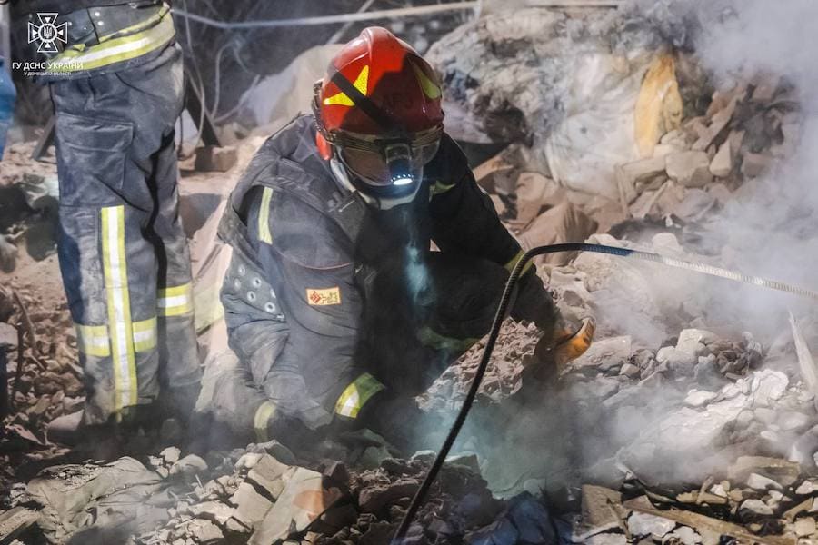 Під Покровськом на Донеччині рятувальники витягли тіло загиблої дитини з-під руїн будинку