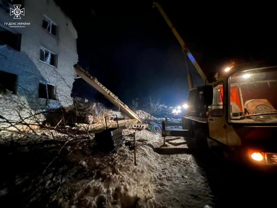 У Нью-Йорку на Донеччині призупинено пошук людей, які опинилися під завалами зруйнованого окупантами будинку
