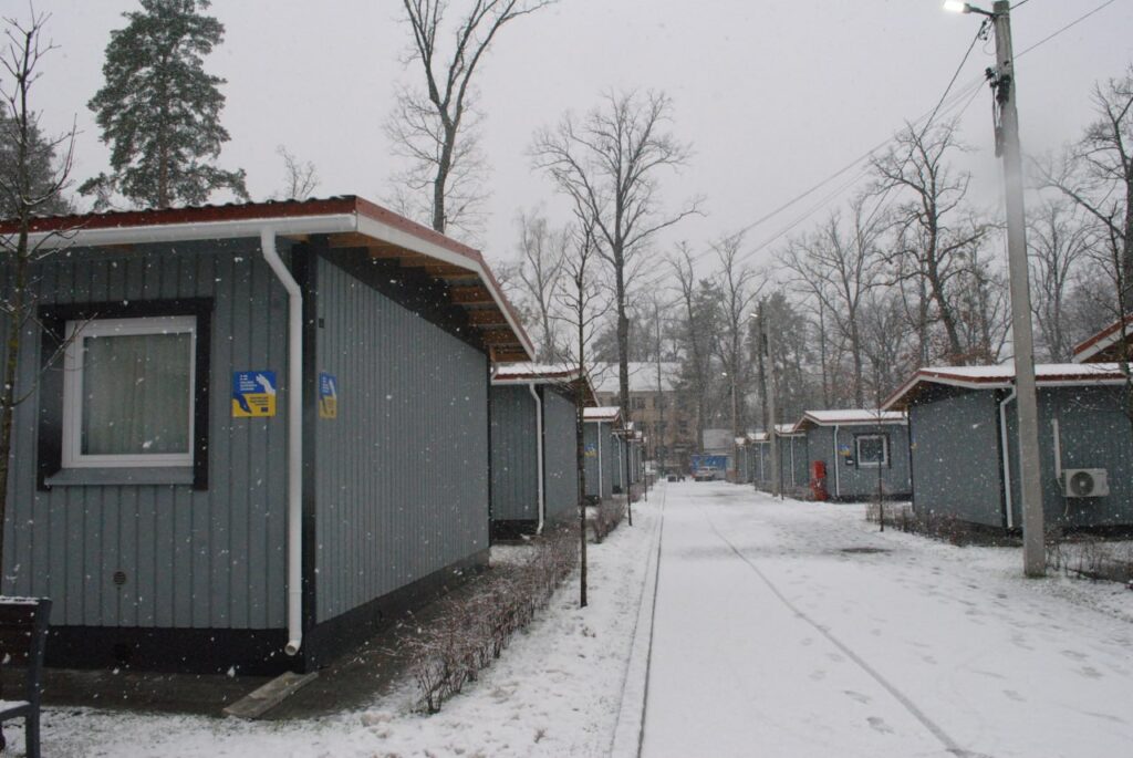 Як відбудовують місто Ірпінь на Київщині, і як там живеться “своїм” та “чужим” переселенцям