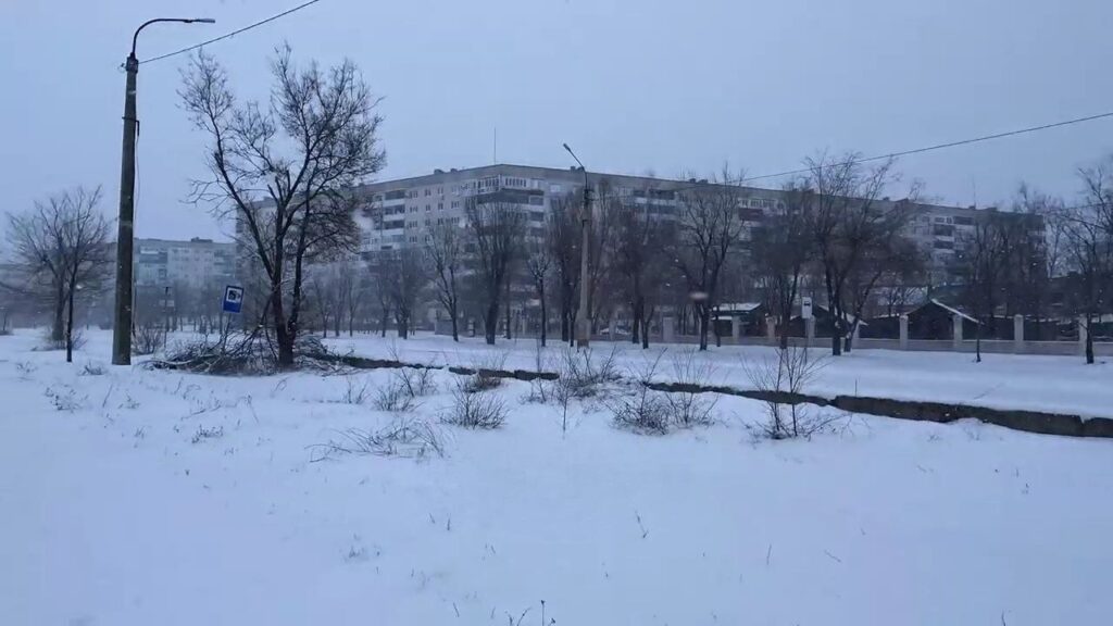 Жителі Сєвєродонецька показали, як виглядає місто в сніжну погоду