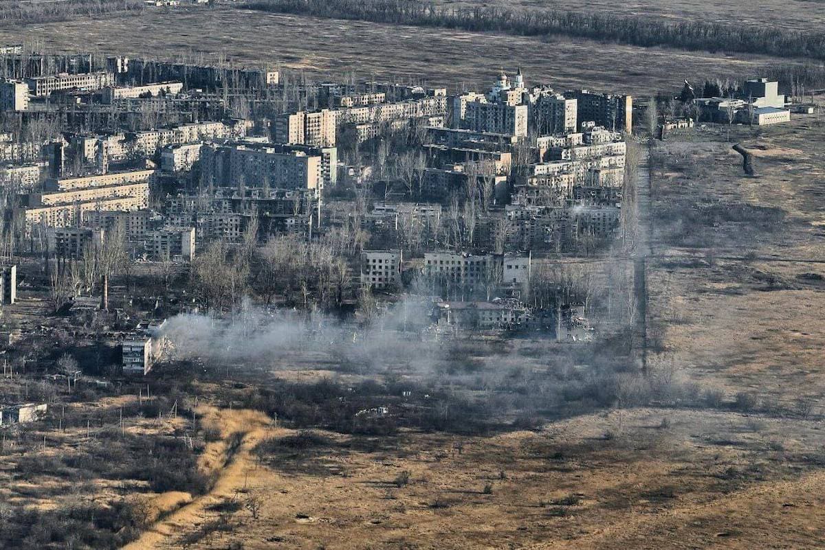 Росіяни планують знести більшість будинків в окупованій Авдіївці
