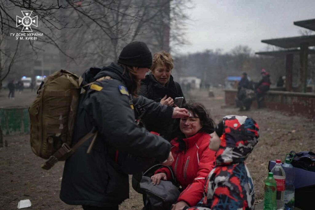 Ракетна атака на Київ. З’явилися фотографії наслідків влучань