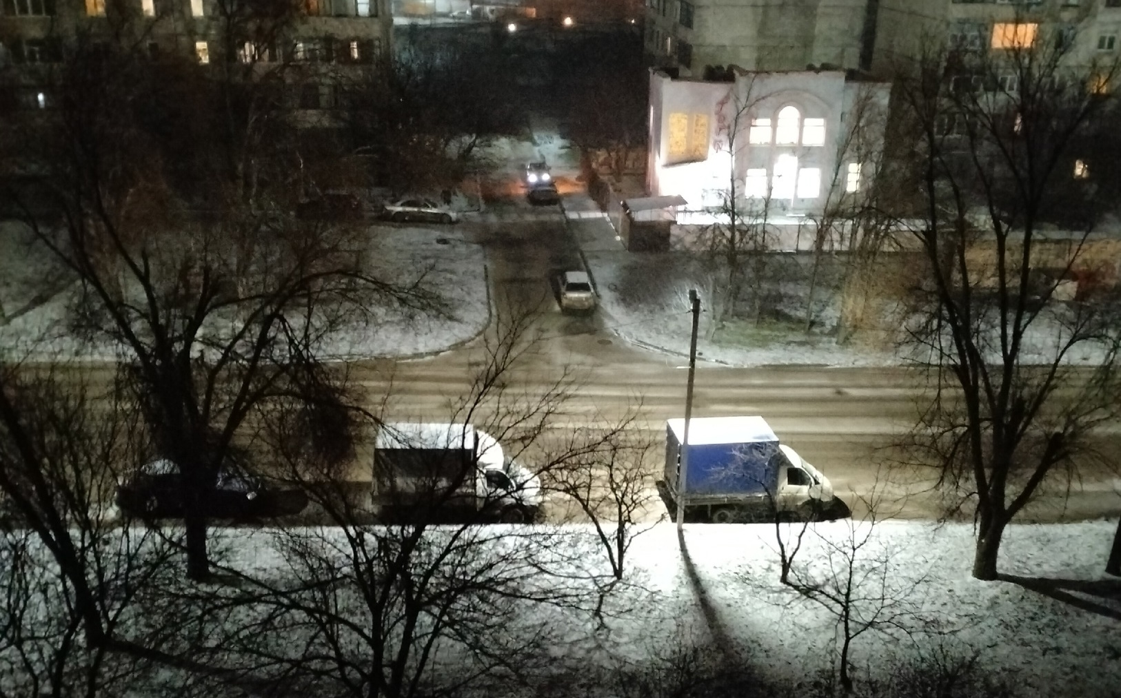 В Луганську сталася аномальна гроза посеред зими