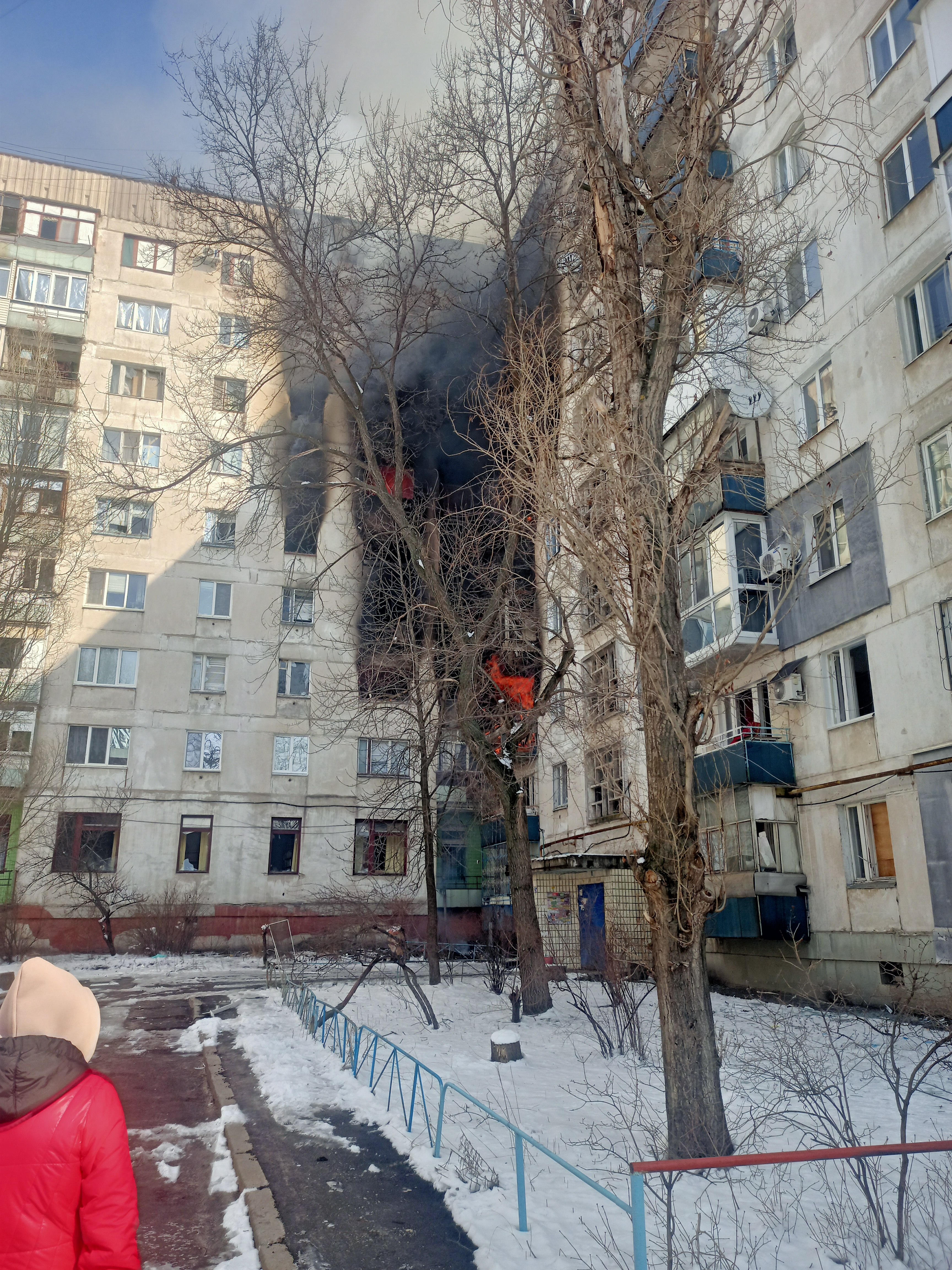 У Сєвєродонецьку частково зносять багатоповерхівку