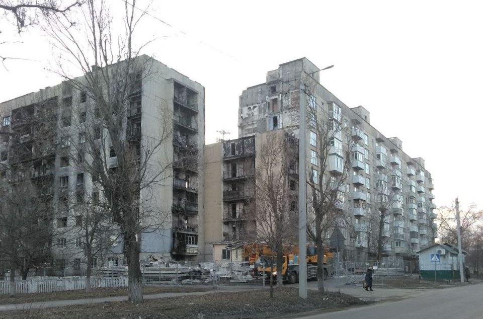 У Сєвєродонецьку частково зносять багатоповерхівку