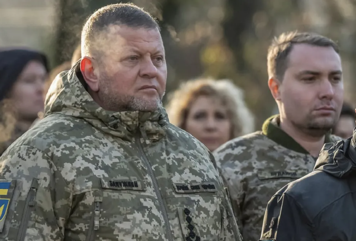 Зеленський присвоїв звання Героя України Залужному і Буданову