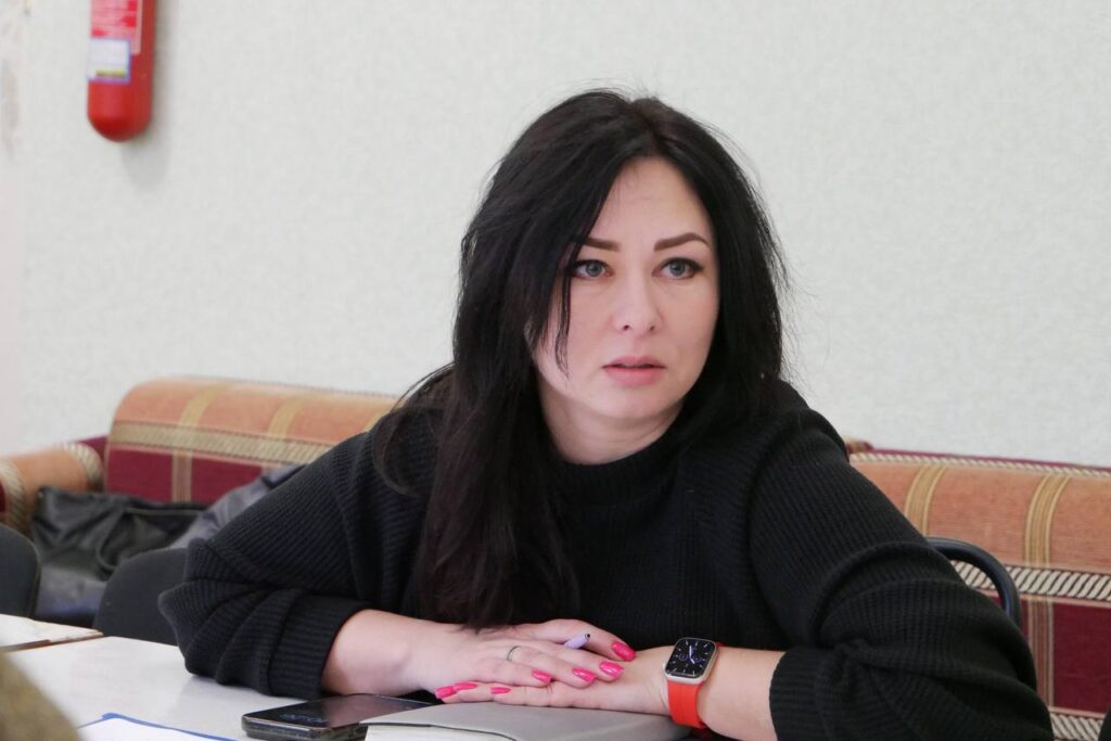 “Пробили чергове дно”: в Україні більшість ВПО визнали “заможними” і позбавили виплат