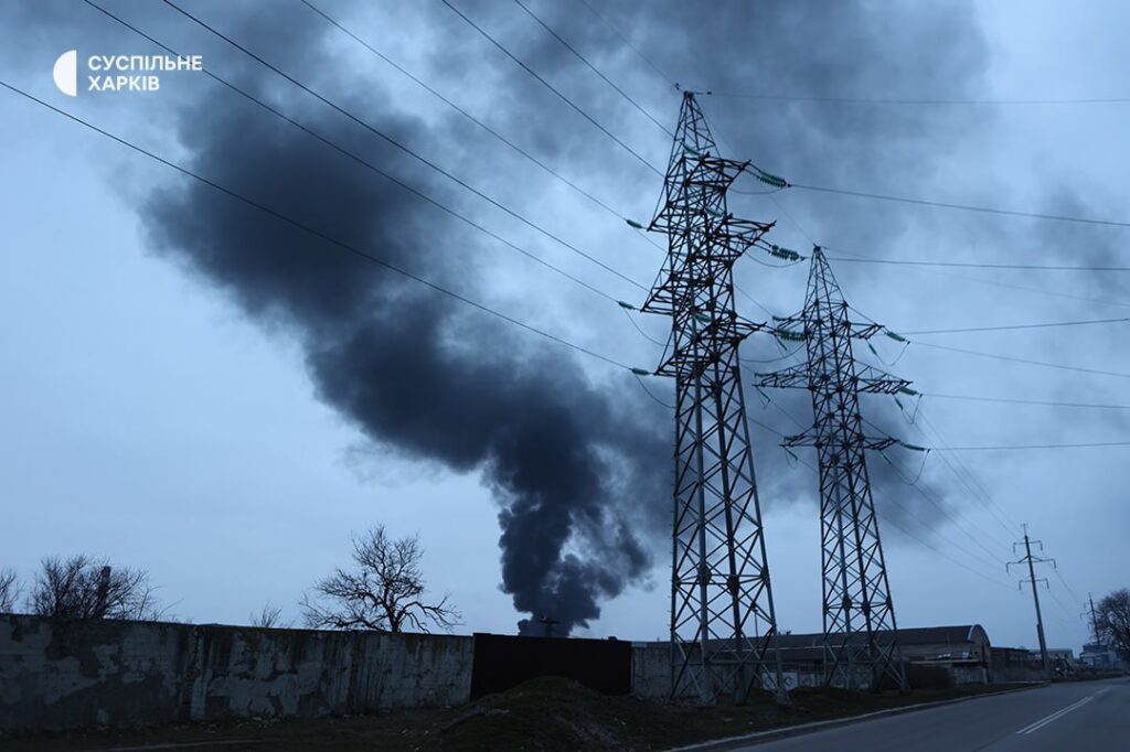Масований ракетний обстріл по Україні. Опубліковані фотографії наслідків 