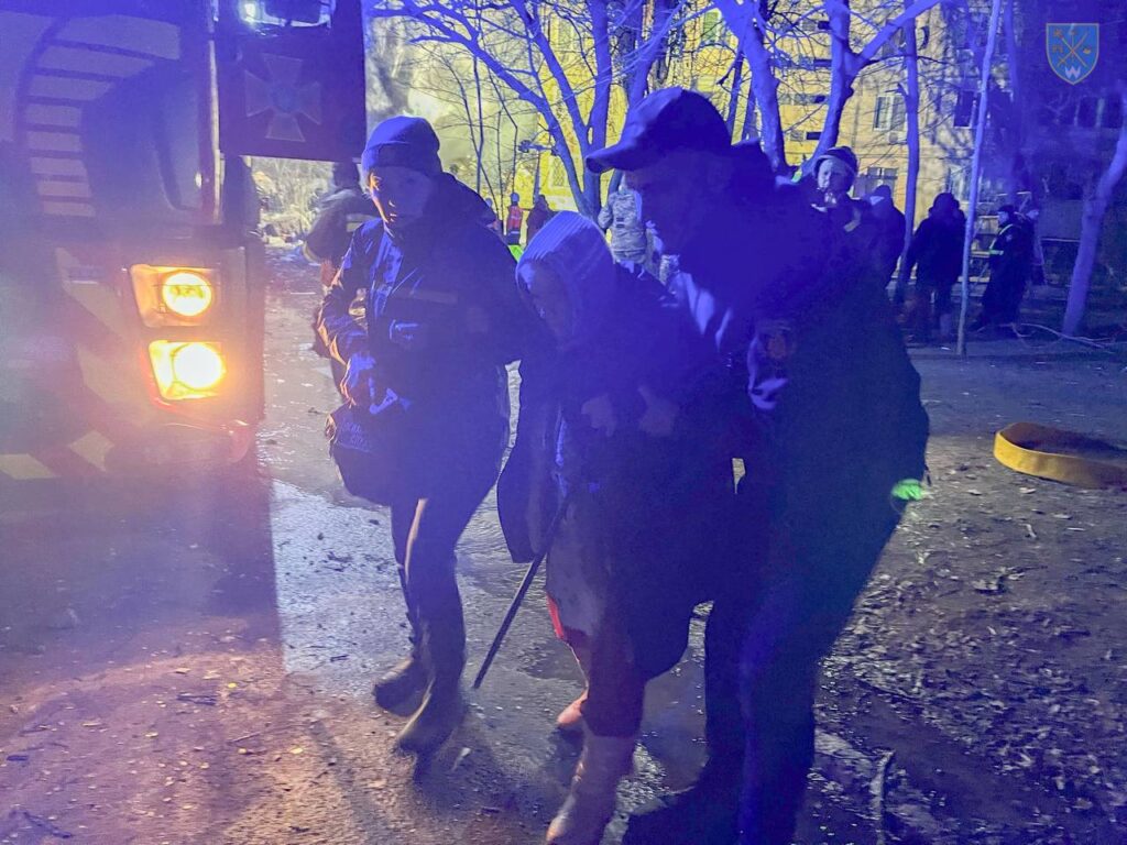 Атака на Одещину. Опубліковані фото та відео влучання російського БПЛА у багатоповерхівку