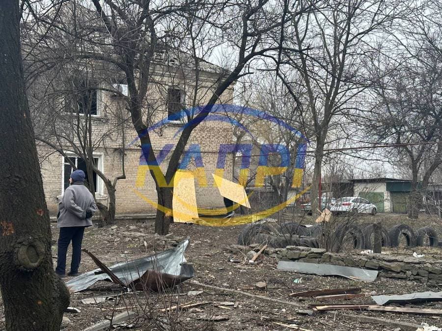 Вночі окупанти випустили дві ракети по Селидовому на Донеччині. Опубліковано фото з місця прильотів