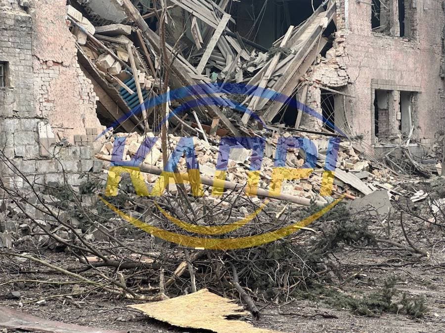 Вночі окупанти випустили дві ракети по Селидовому на Донеччині. Опубліковано фото з місця прильотів