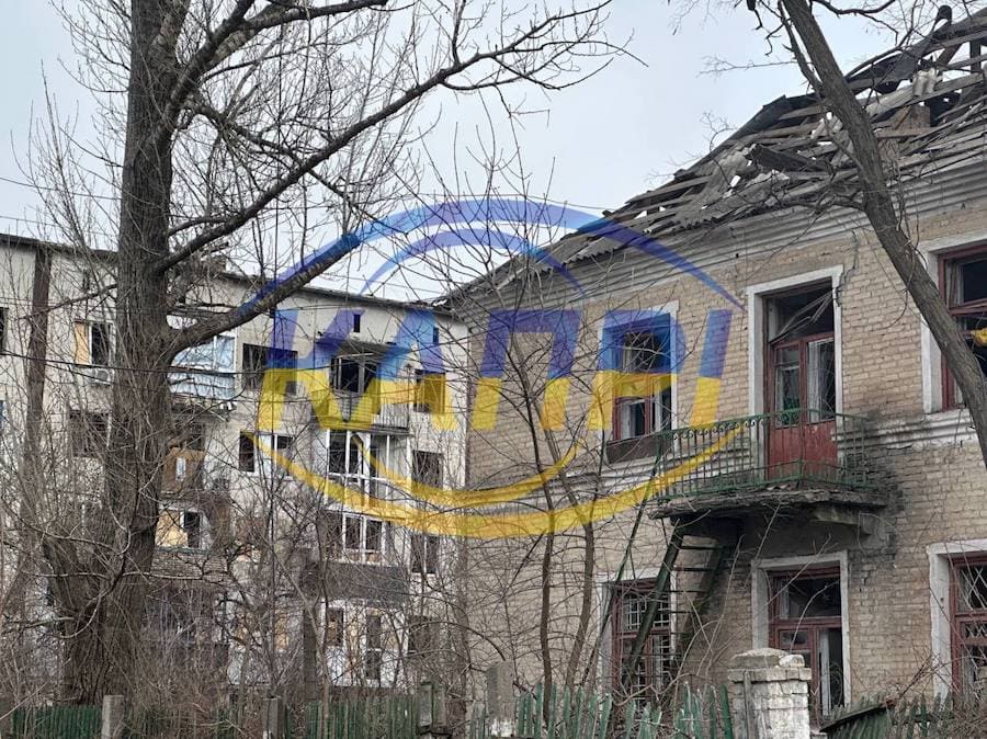Вночі окупанти випустили дві ракети по Селидовому на Донеччині. Опубліковано фото з місця прильотів