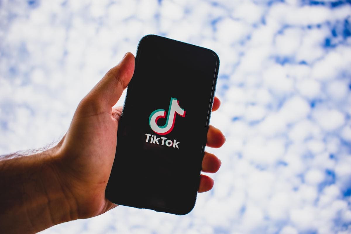 Українцям показали список TikTok-акаунтів, які поширюють російську пропаганду та дезінформацію