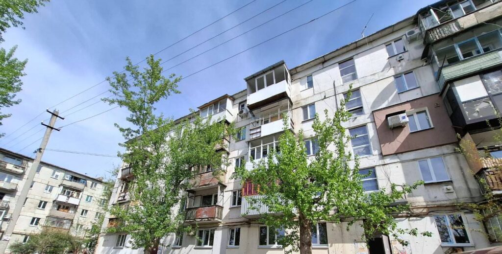Пусті вулиці та поодинокі ознаки ремонту. Як зараз виглядає Рубіжне