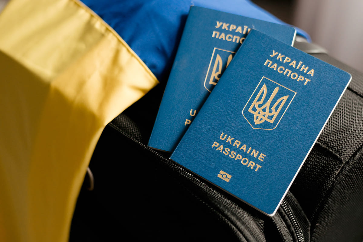 Українці призовного віку більше не зможуть отримати паспорти, перебуваючи за кордоном. Опубліковано постанову Кабміну