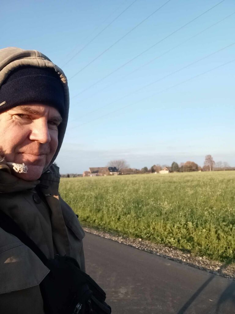 Дороги довжиною в життя. Колишній маріуполець розповів, як вивозить людей з окупації