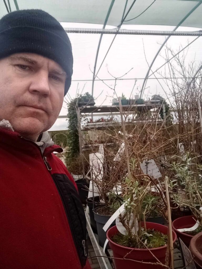 Дороги довжиною в життя. Колишній маріуполець розповів, як вивозить людей з окупації