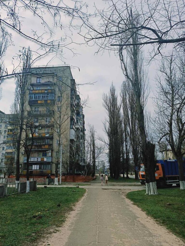Весна прийшла у Рубіжне. Опубліковані свіжі фотографії з окупованого міста