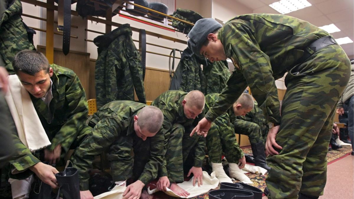 Як на окупованій території ухилитися від призову до армії РФ. Практичні поради