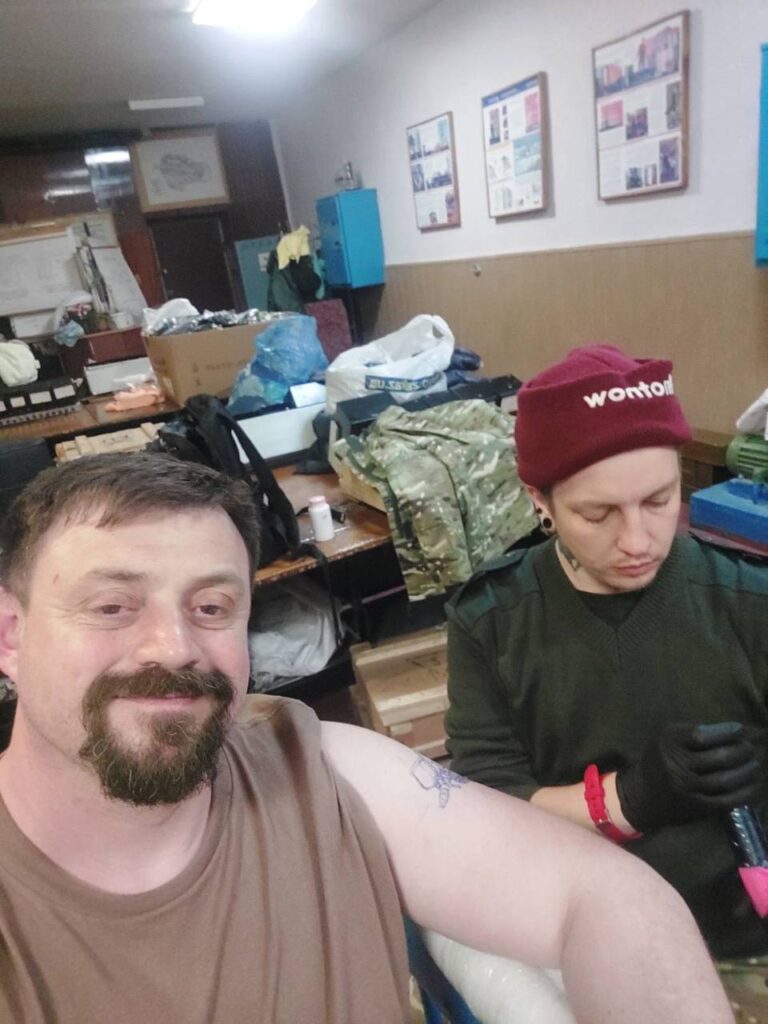 Бачив “мультики” про пластикові танки: історія оборонця Бахмута, який провів 7 днів у комі