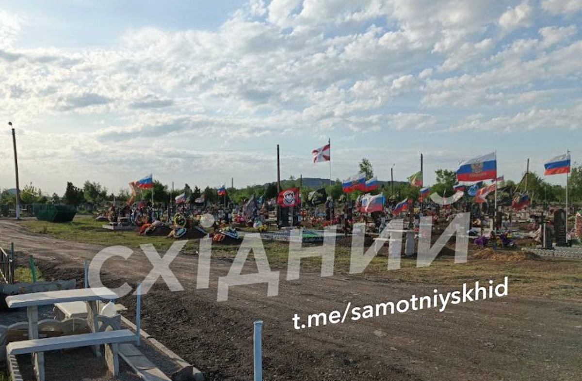 В окупованому Алчевську з’явилося кілька сотень нових могил примусово мобілізованих місцевих жителів