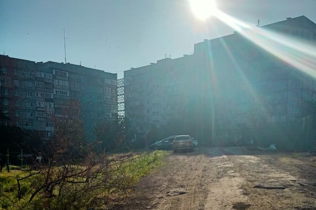 Жителі Маріуполя показали, як зараз виглядає місто. Фоторепортаж