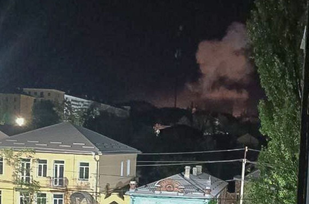 Вибух у Маріуполі. Повідомляють про влучання у базу окупантів