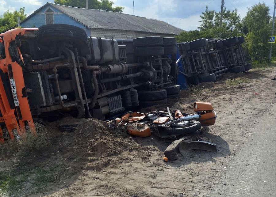 Двоє підлітків загинули в аварії під Щастям. Опубліковано фото з місця ДТП